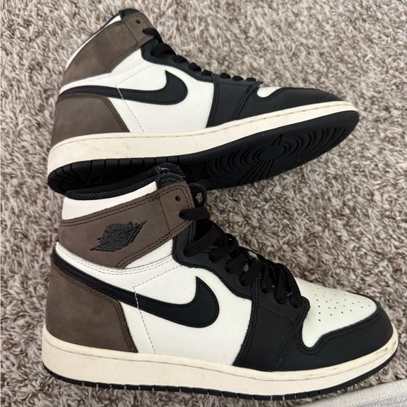 Nike Air Jordan 1 “Mocha” - Picture 1 of 6
